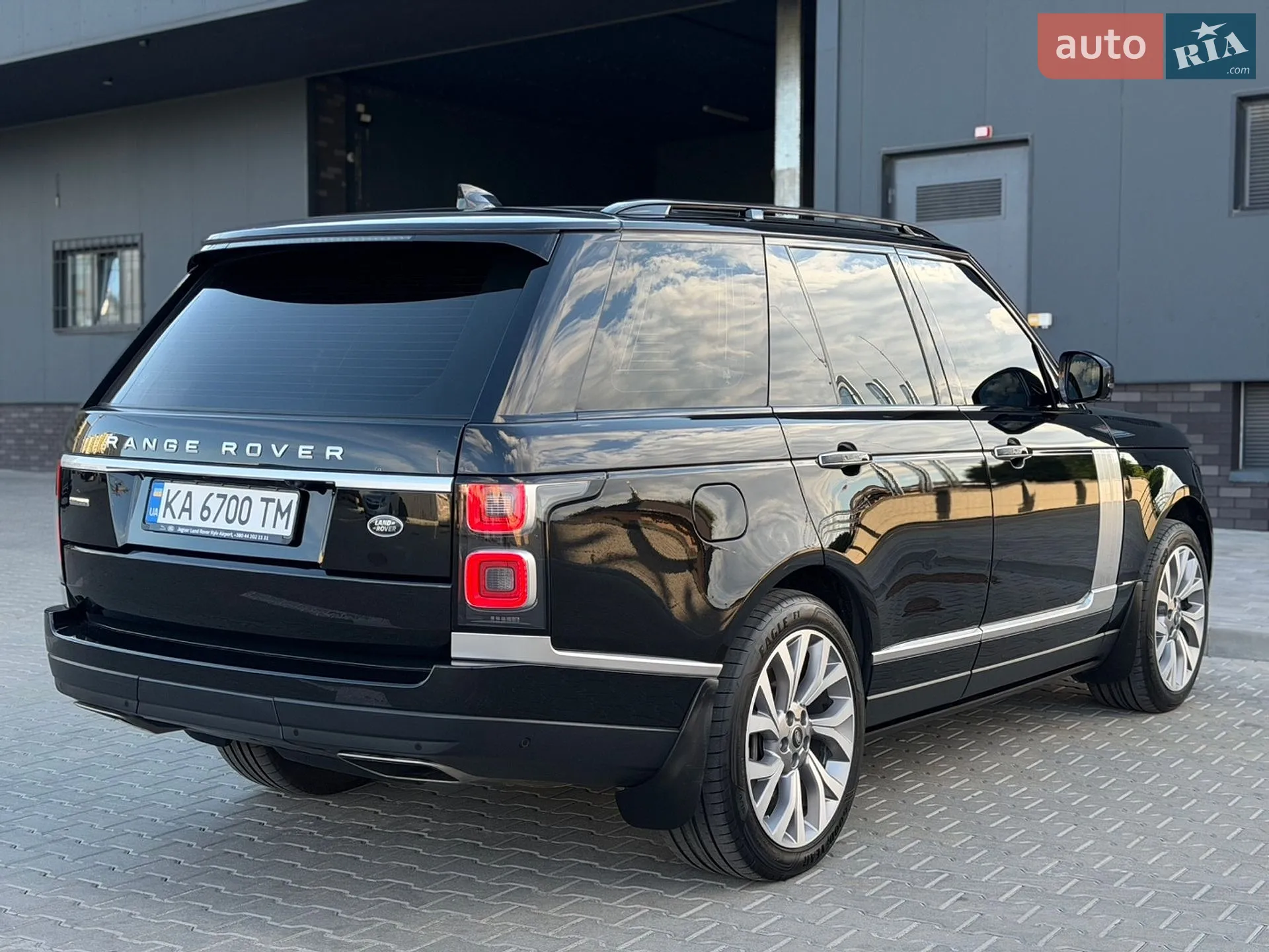 2020 Land Rover Range Rover - мініатюра 17