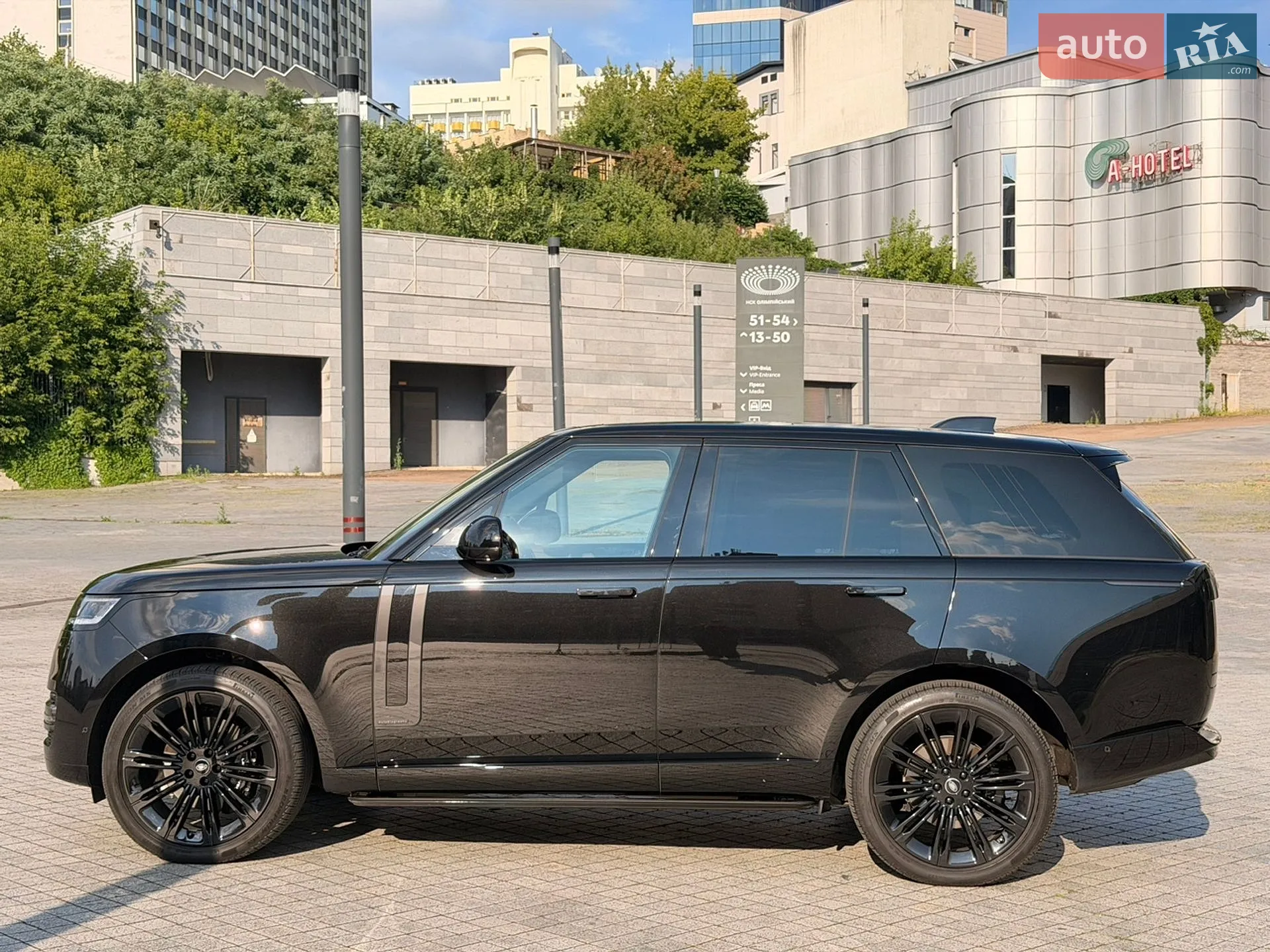 2025 Land Rover Range Rover - мініатюра 4
