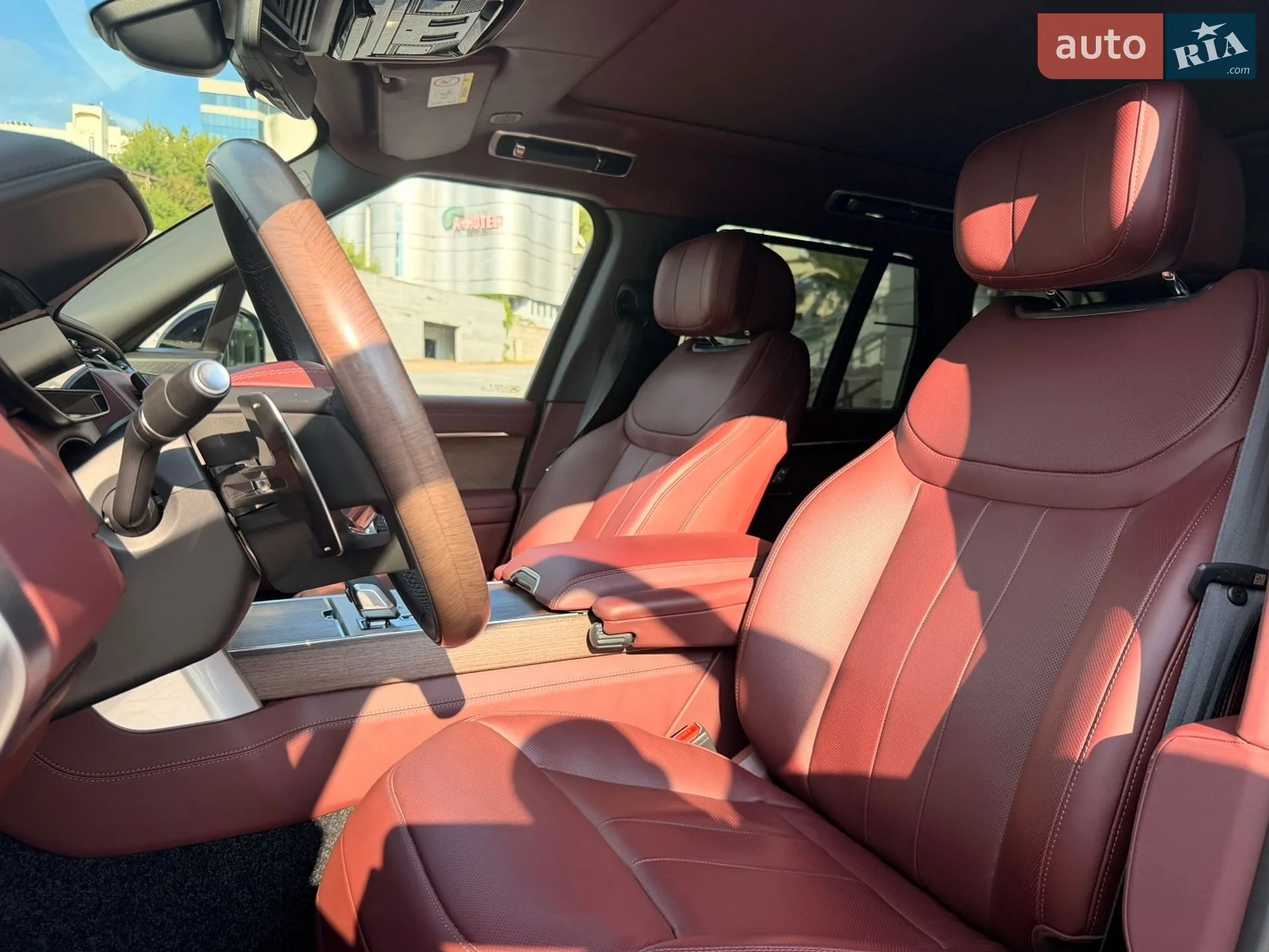 2025 Land Rover Range Rover - мініатюра 20