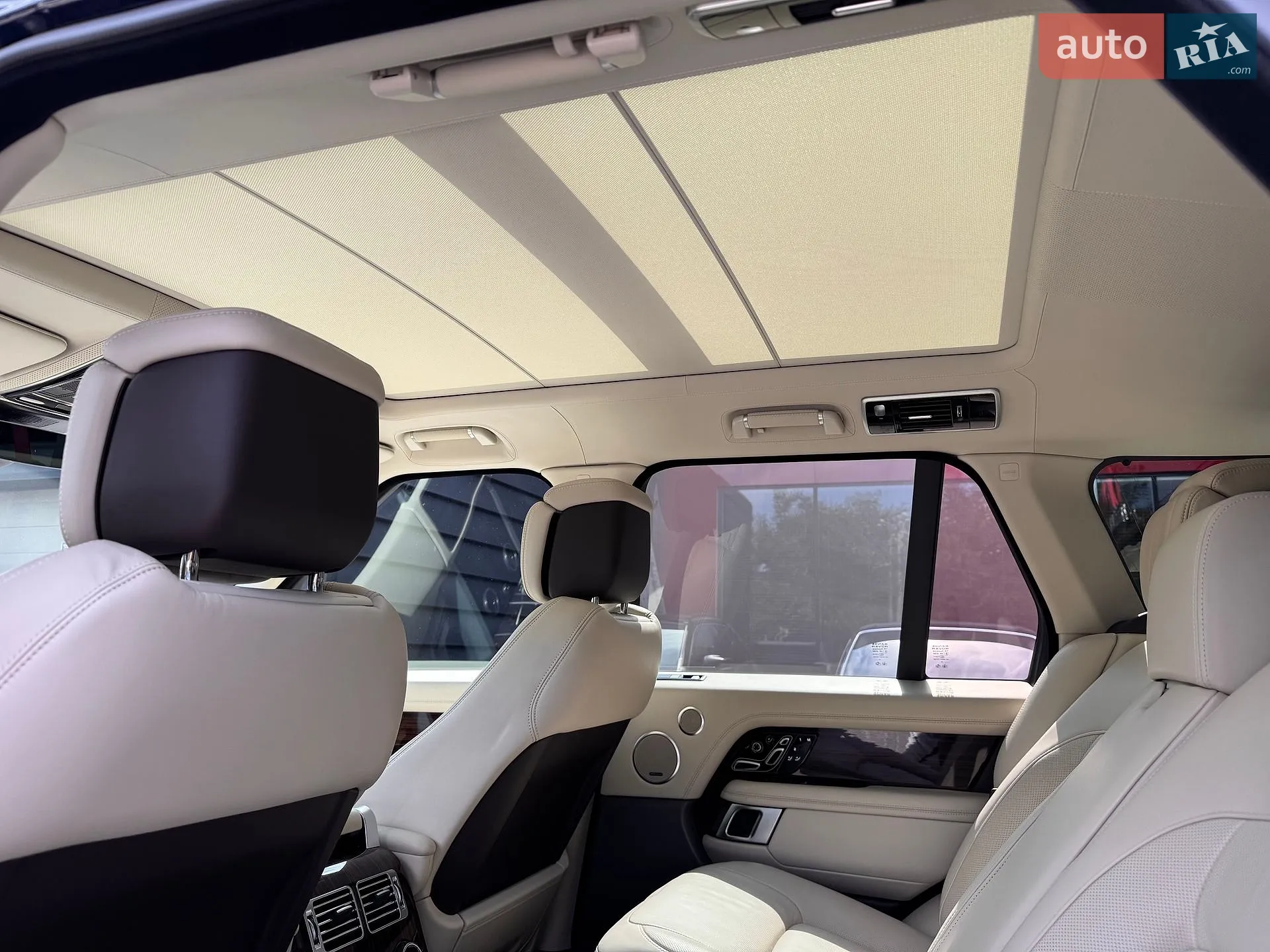 2020 Land Rover Range Rover - мініатюра 12