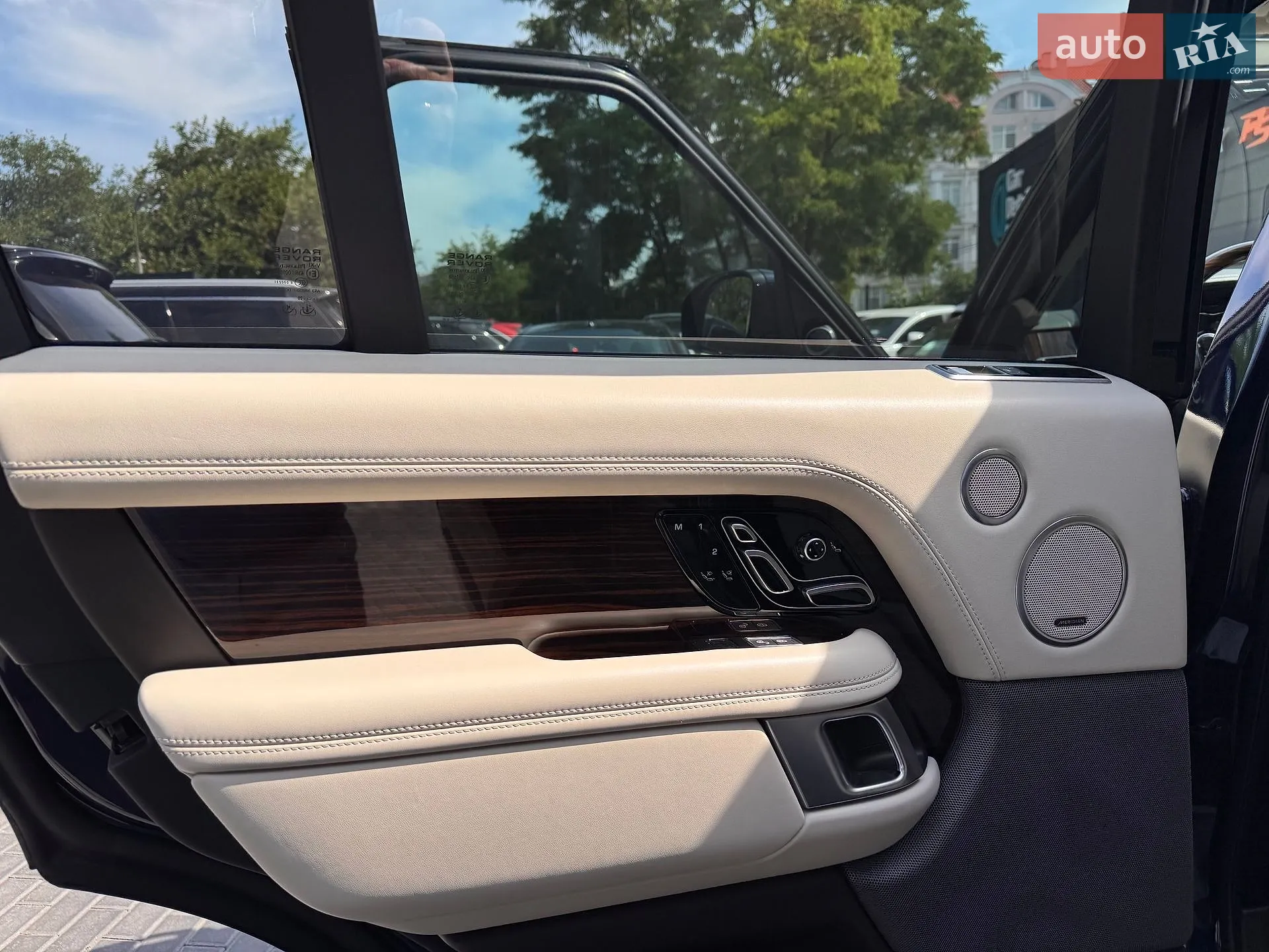 2020 Land Rover Range Rover - мініатюра 13