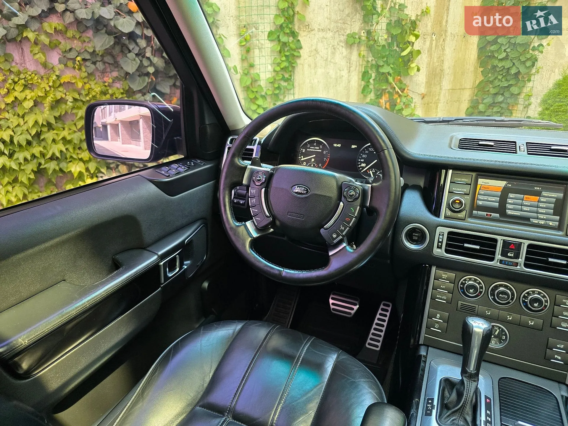 2010 Land Rover Range Rover - мініатюра 35