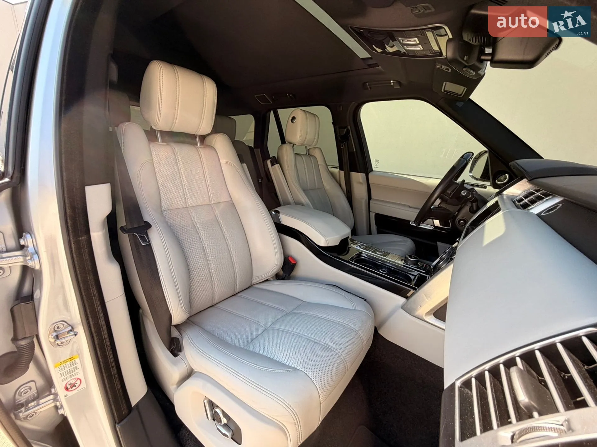 2017 Land Rover Range Rover - мініатюра 31
