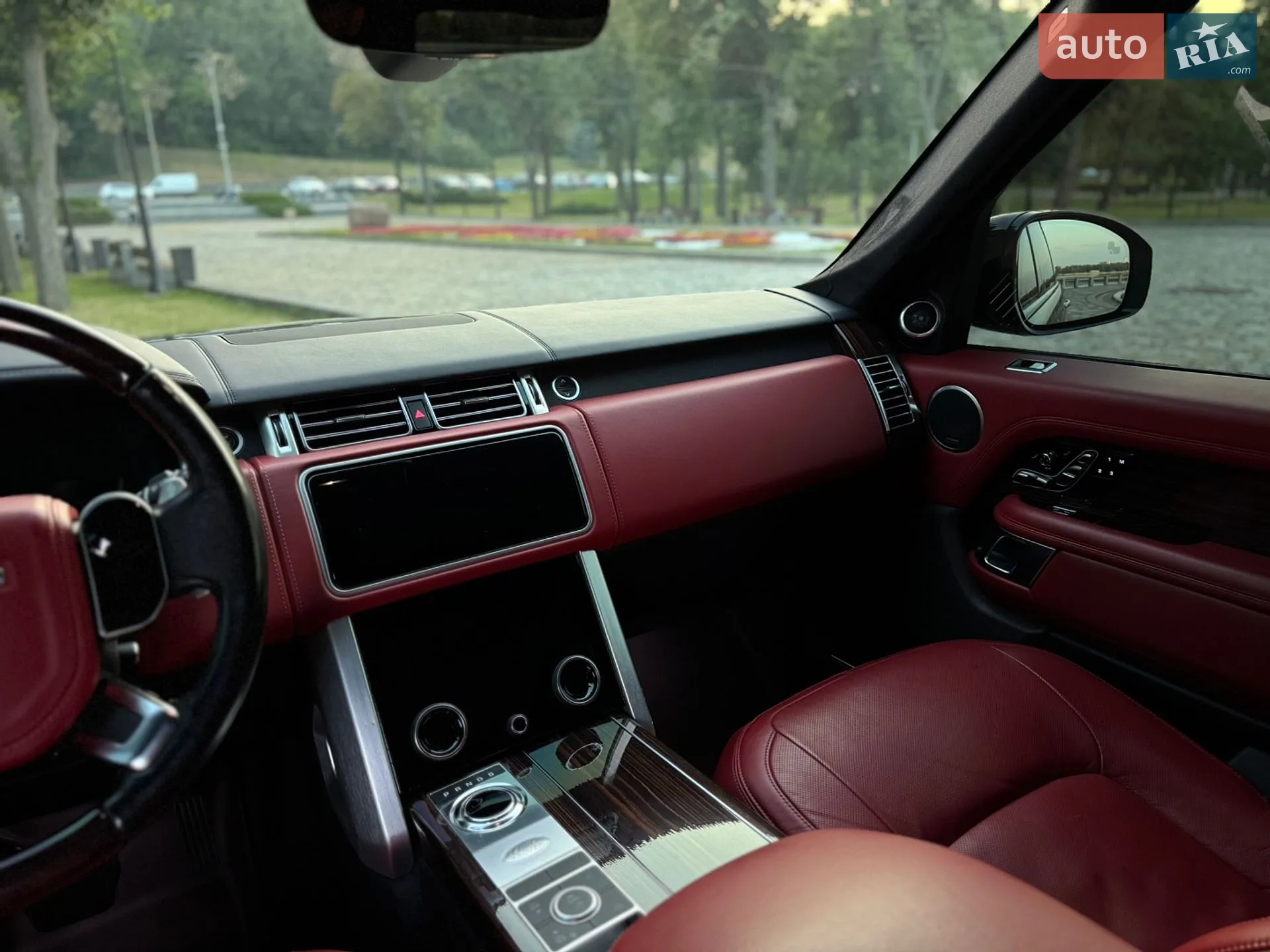 2018 Land Rover Range Rover - мініатюра 32