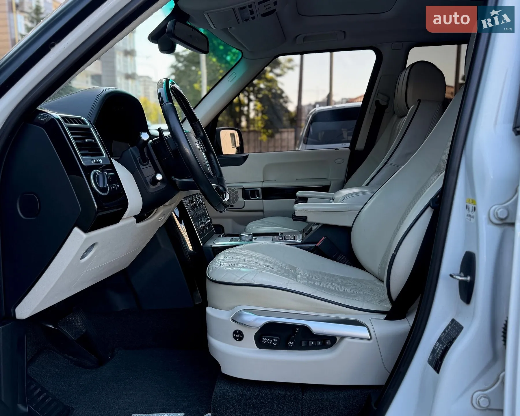 2011 Land Rover Range Rover - мініатюра 9
