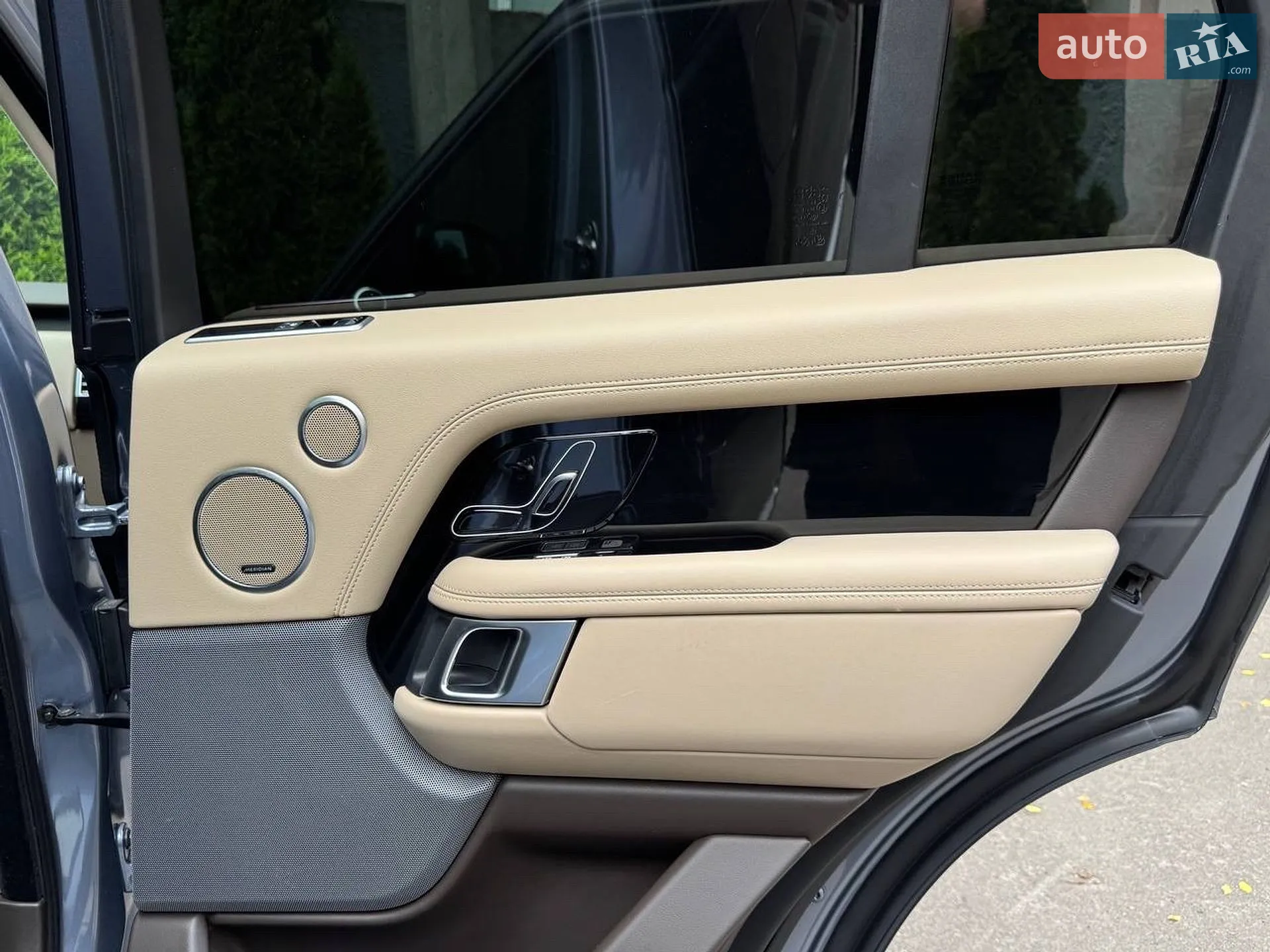 2020 Land Rover Range Rover - мініатюра 14
