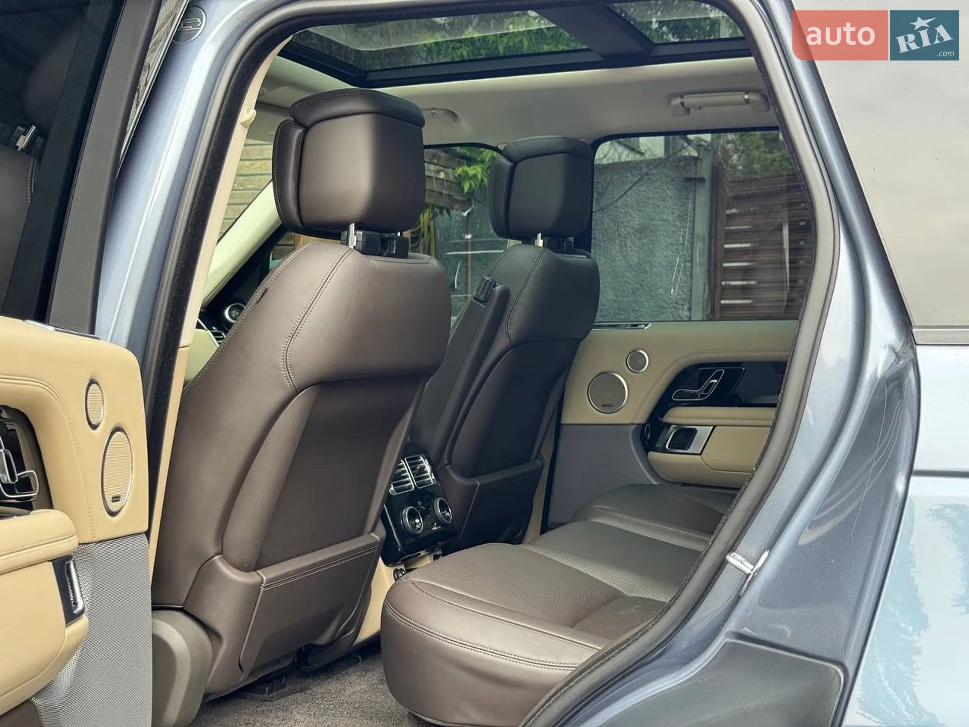 2020 Land Rover Range Rover - мініатюра 17