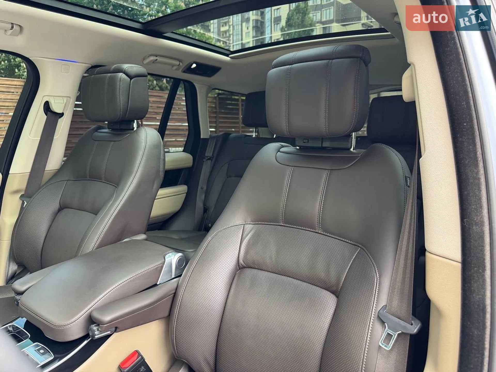 2020 Land Rover Range Rover - мініатюра 26