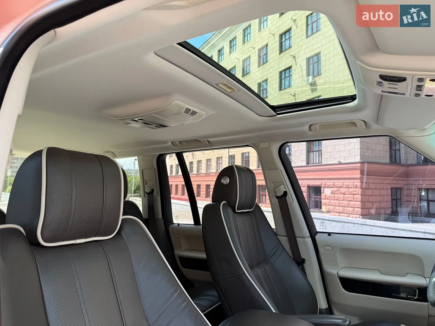2012 Land Rover Range Rover - мініатюра 30