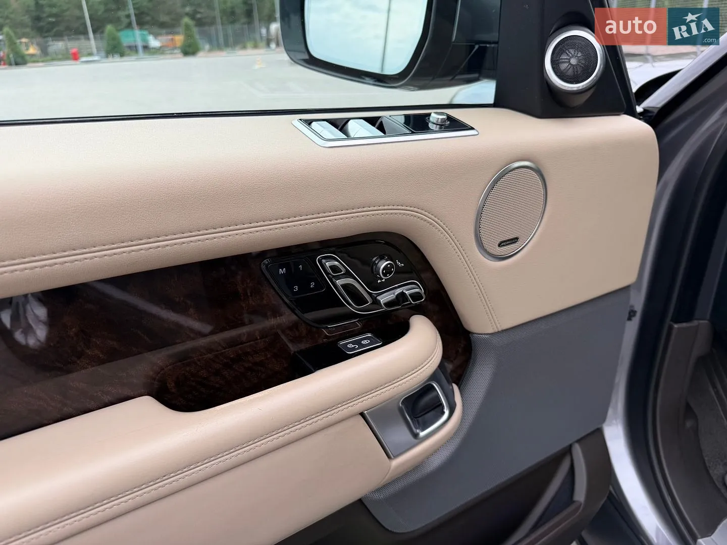 2019 Land Rover Range Rover - мініатюра 11