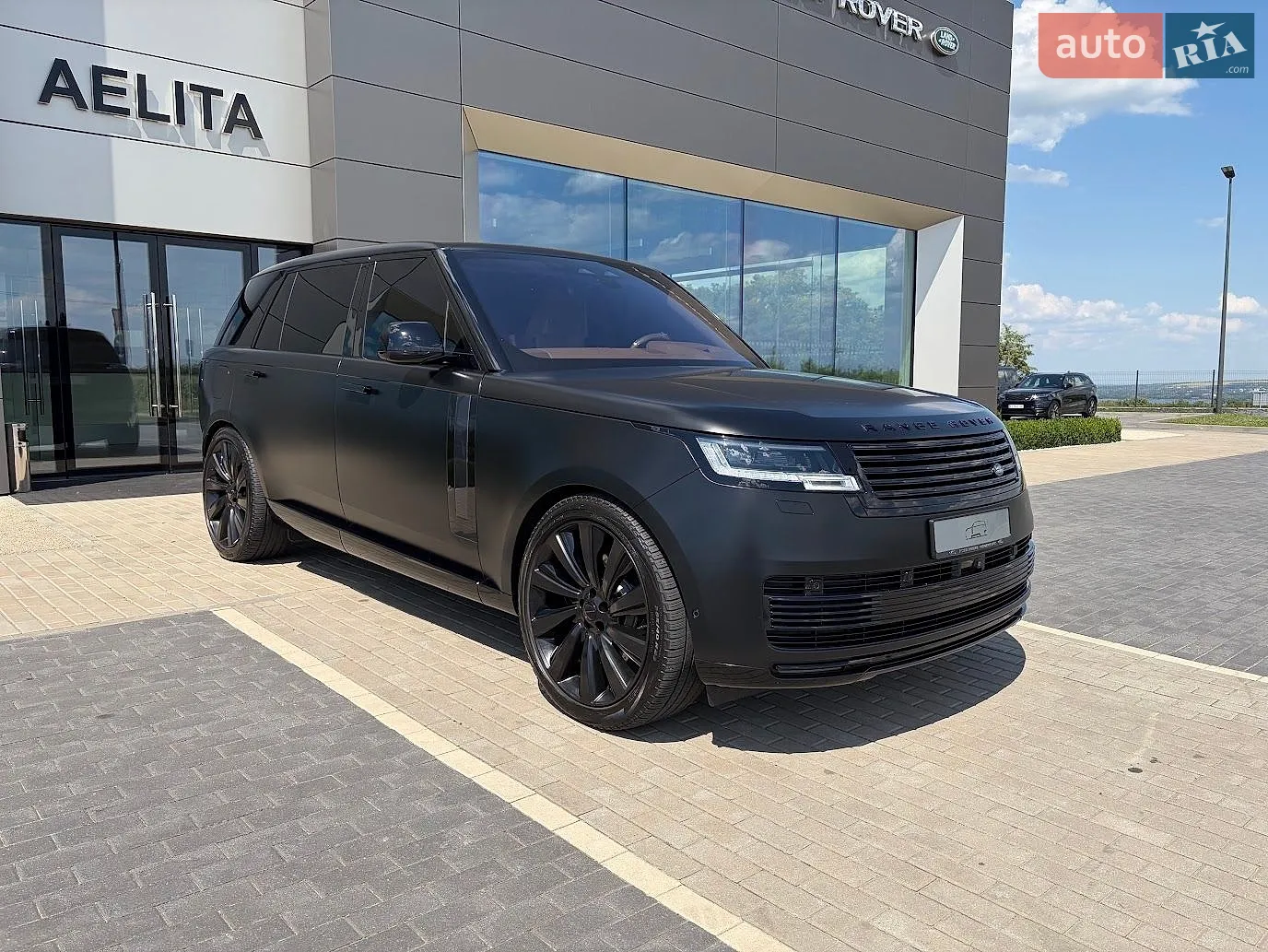 Land Rover Range Rover 2023 VIN SALKABBW6PA053947 фото оголошення 4 з 37