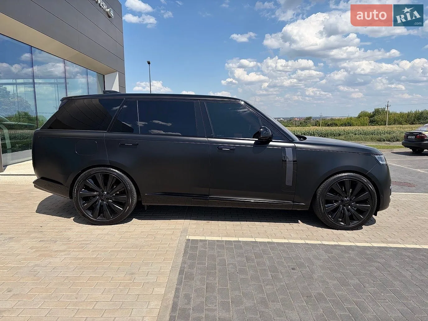 Land Rover Range Rover 2023 VIN SALKABBW6PA053947 фото оголошення 11 з 37