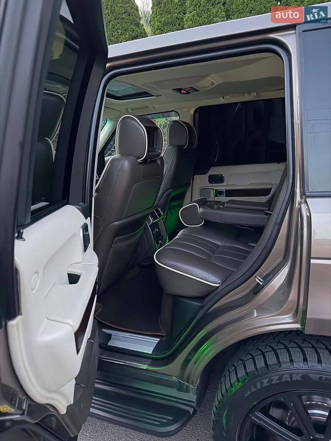 2011 Land Rover Range Rover - мініатюра 10