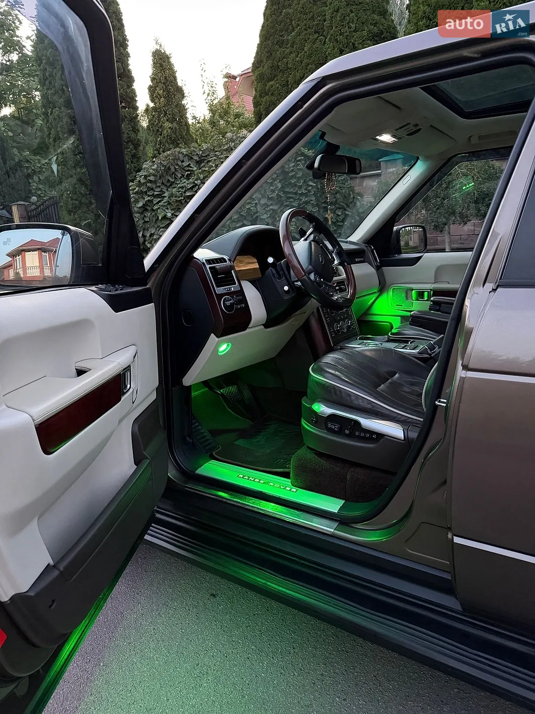 2011 Land Rover Range Rover - мініатюра 11