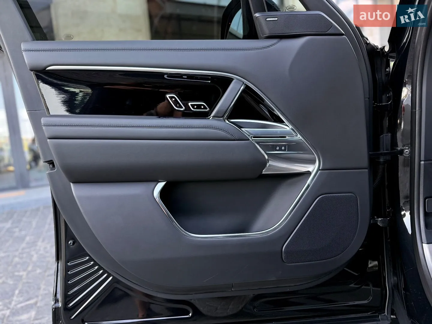 2023 Land Rover Range Rover - мініатюра 24