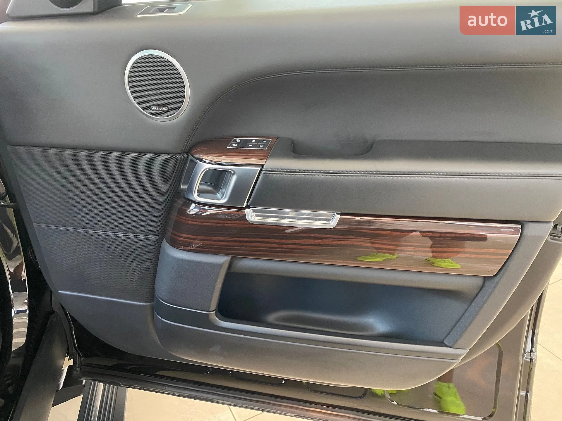 2016 Land Rover Range Rover - мініатюра 42