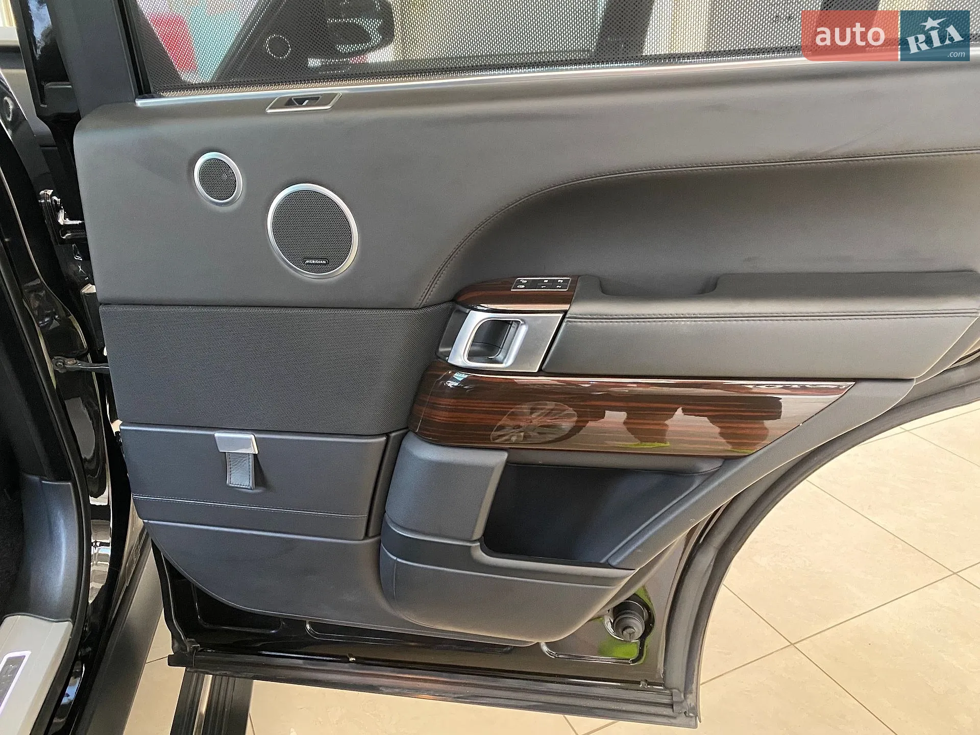 2016 Land Rover Range Rover - мініатюра 41