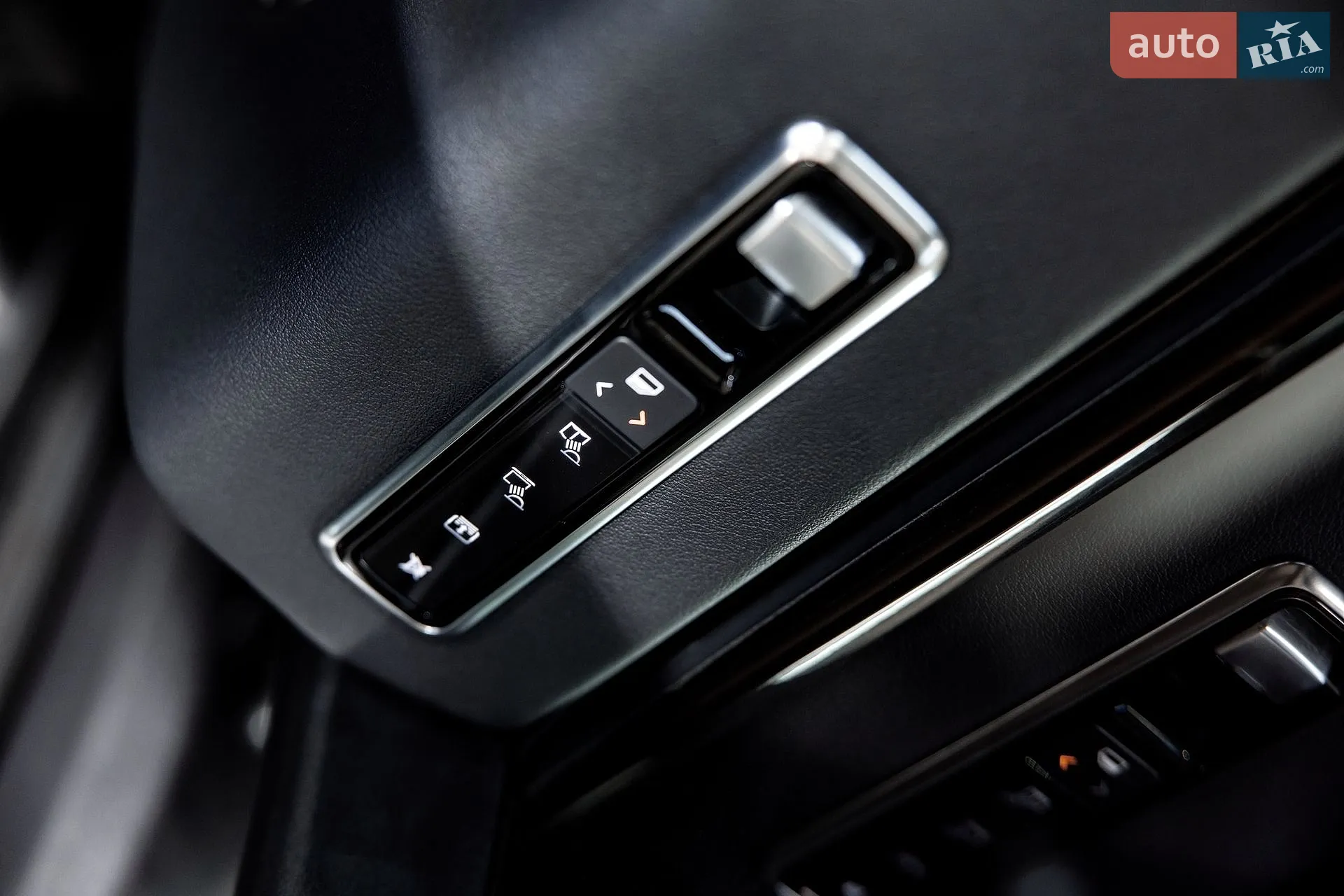 2018 Land Rover Range Rover - мініатюра 17