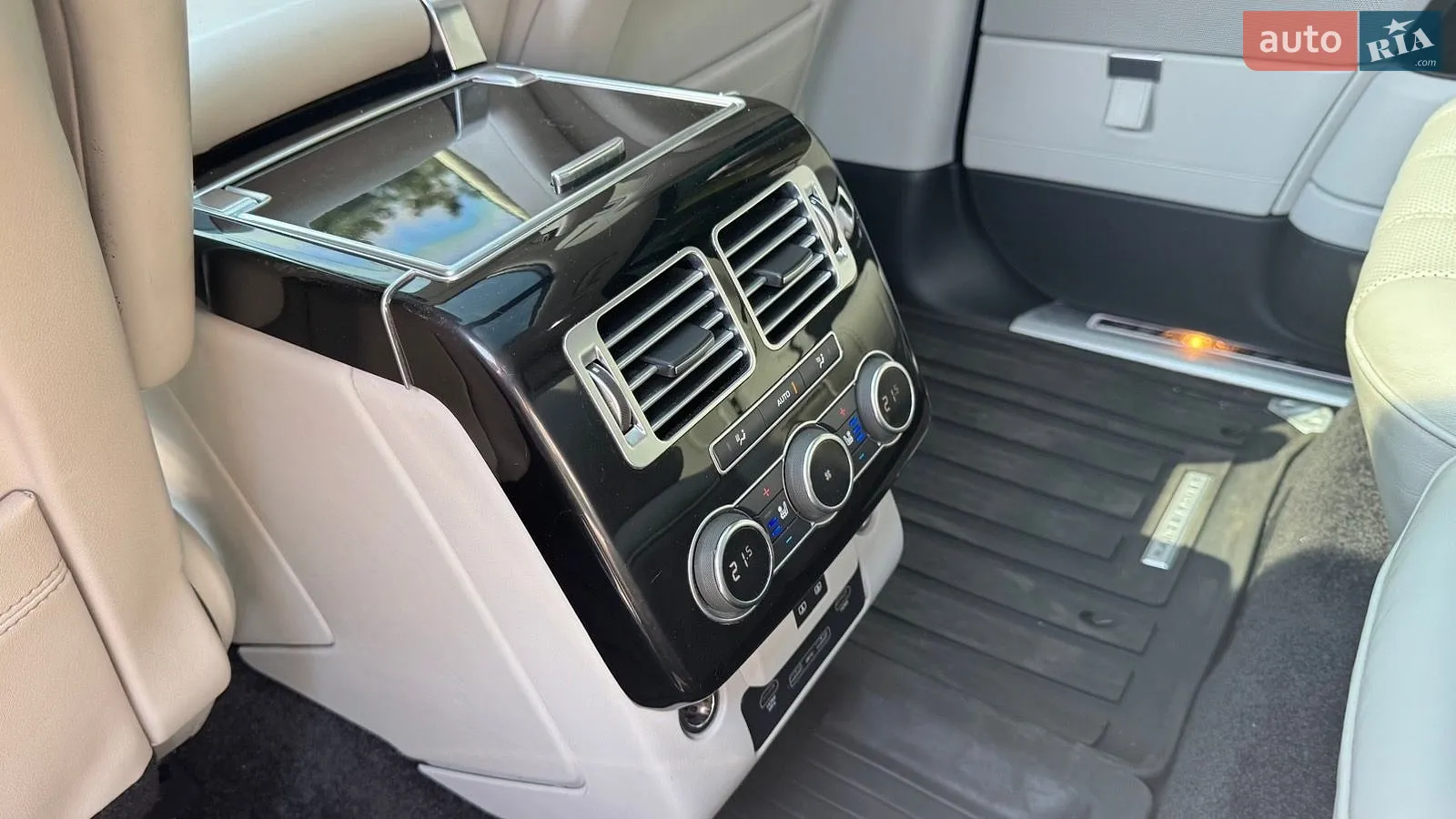 2017 Land Rover Range Rover - мініатюра 15