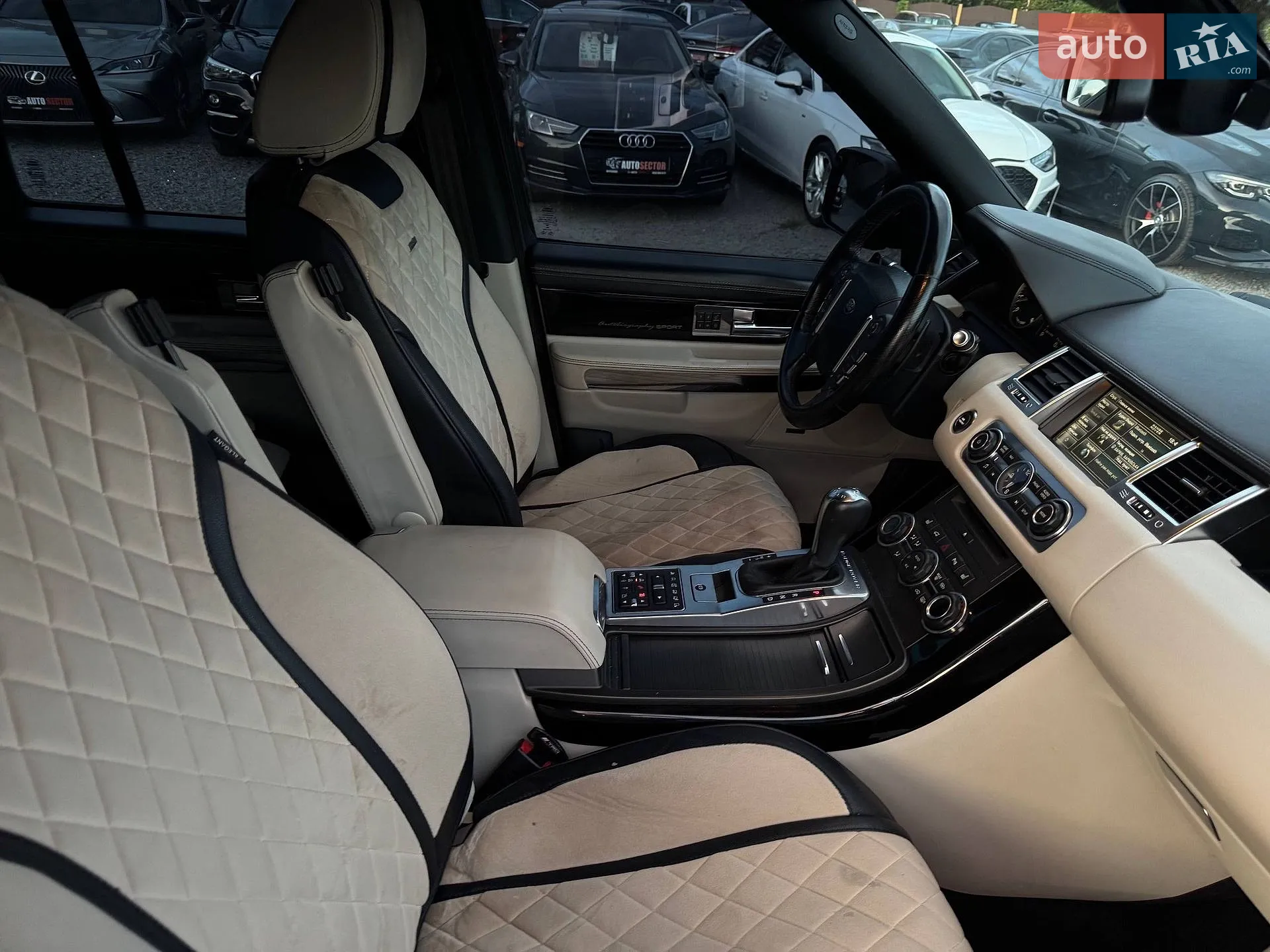 2013 Land Rover Range Rover - мініатюра 33