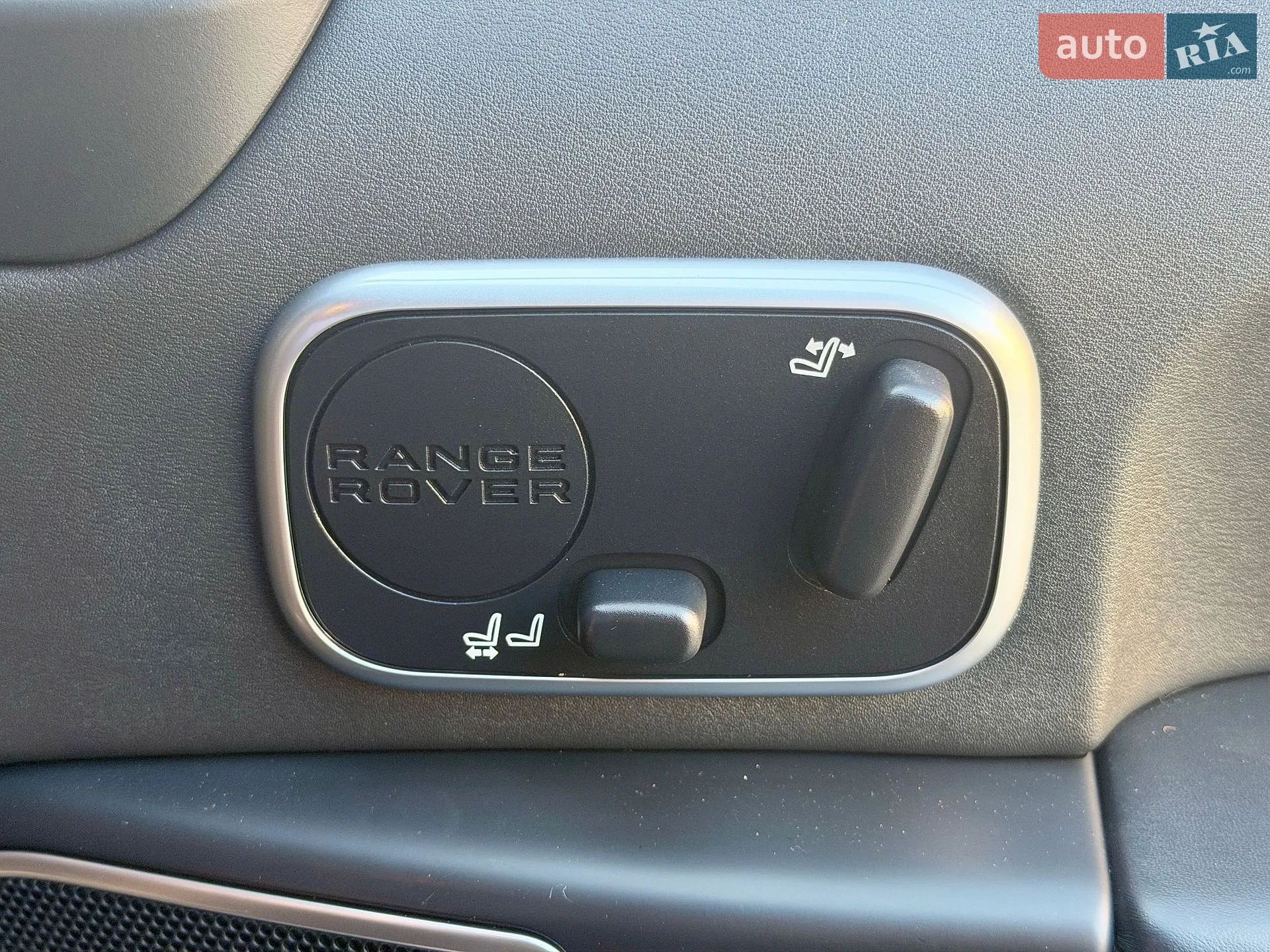 2011 Land Rover Range Rover - мініатюра 22