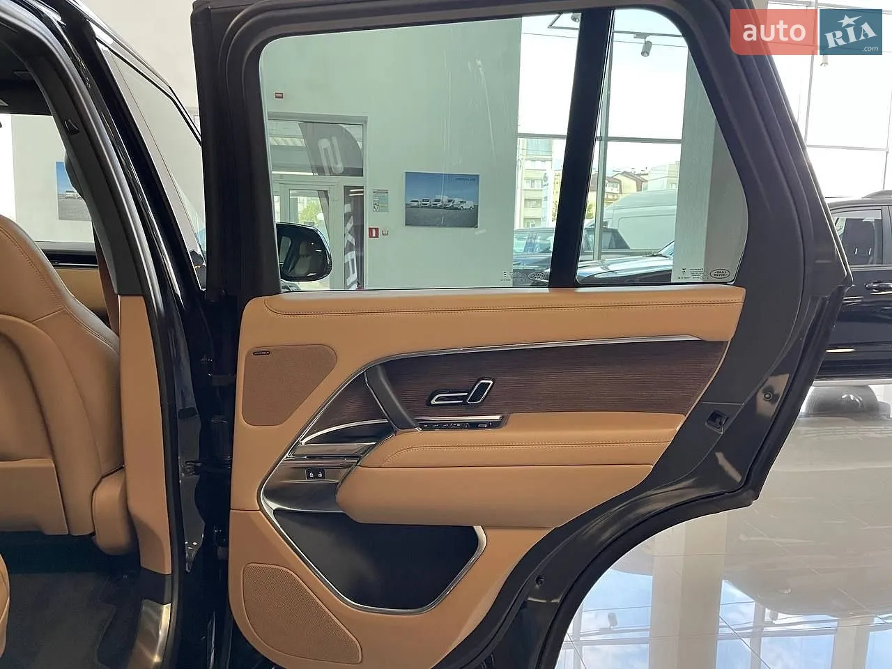 2023 Land Rover Range Rover - мініатюра 17