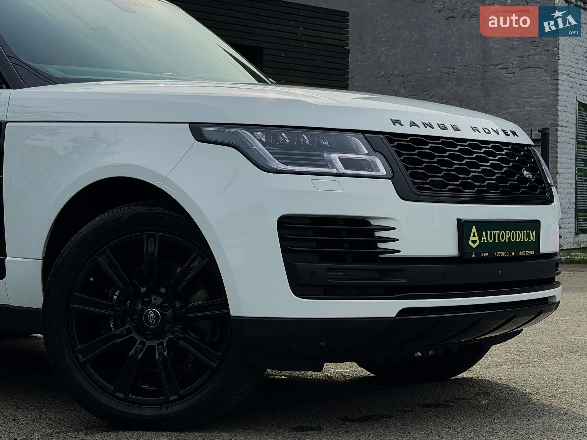 2018 Land Rover Range Rover - мініатюра 13