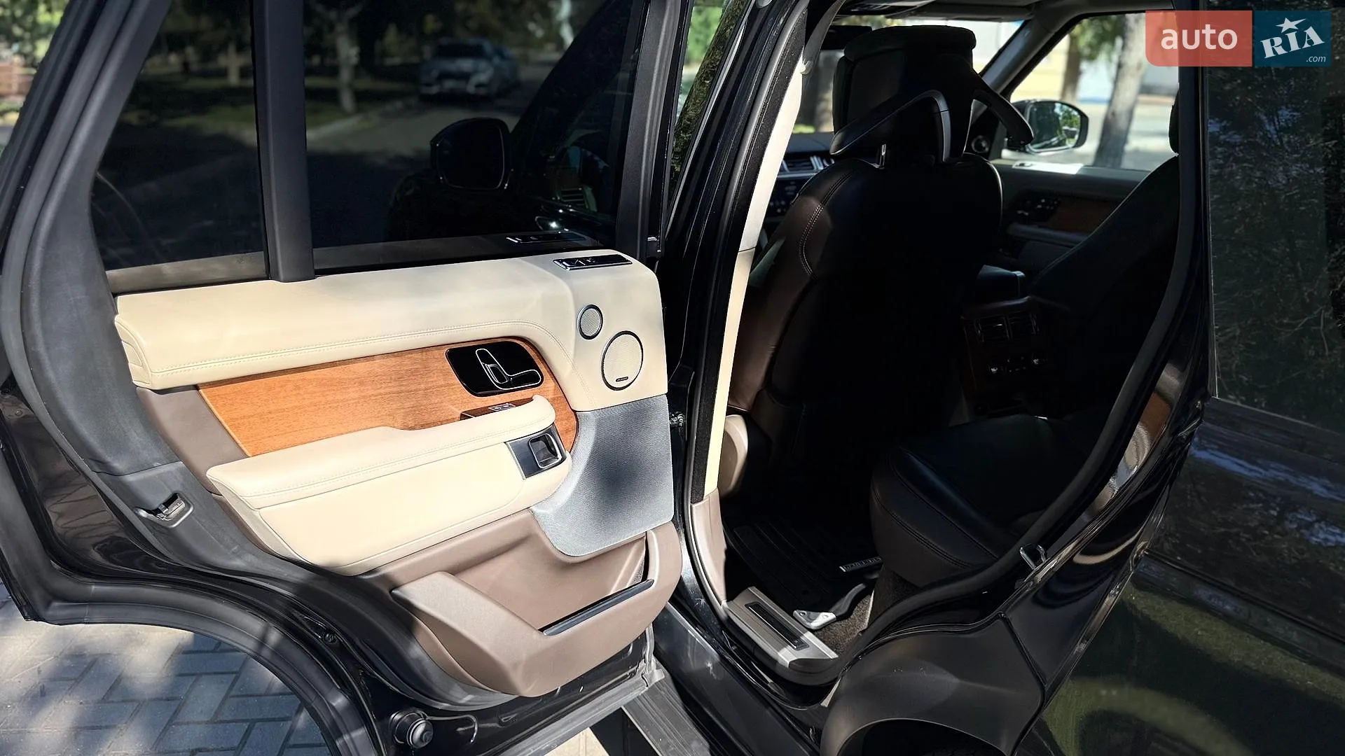2018 Land Rover Range Rover - мініатюра 23