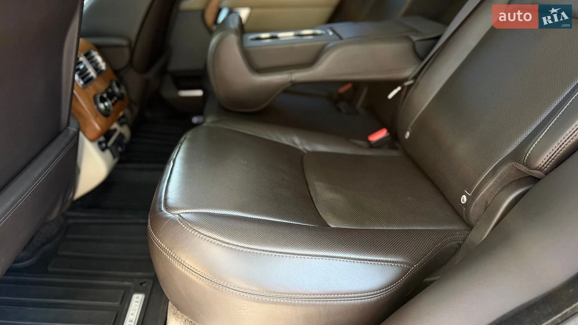 2018 Land Rover Range Rover - мініатюра 26