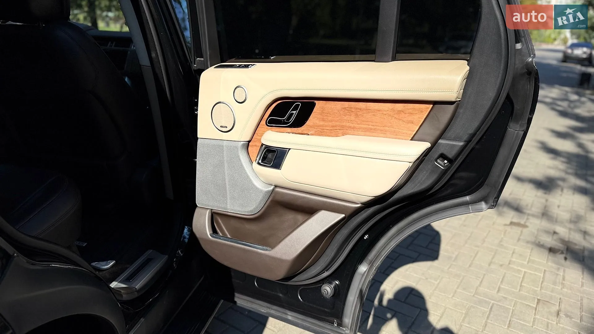 2018 Land Rover Range Rover - мініатюра 29