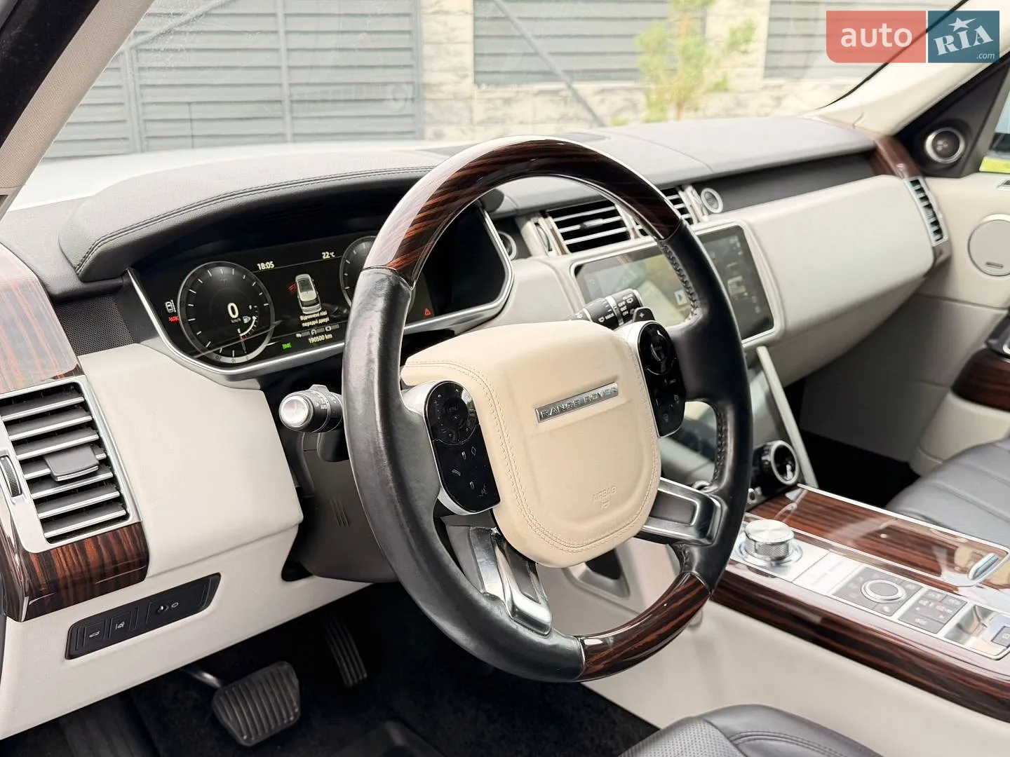 2017 Land Rover Range Rover - мініатюра 21