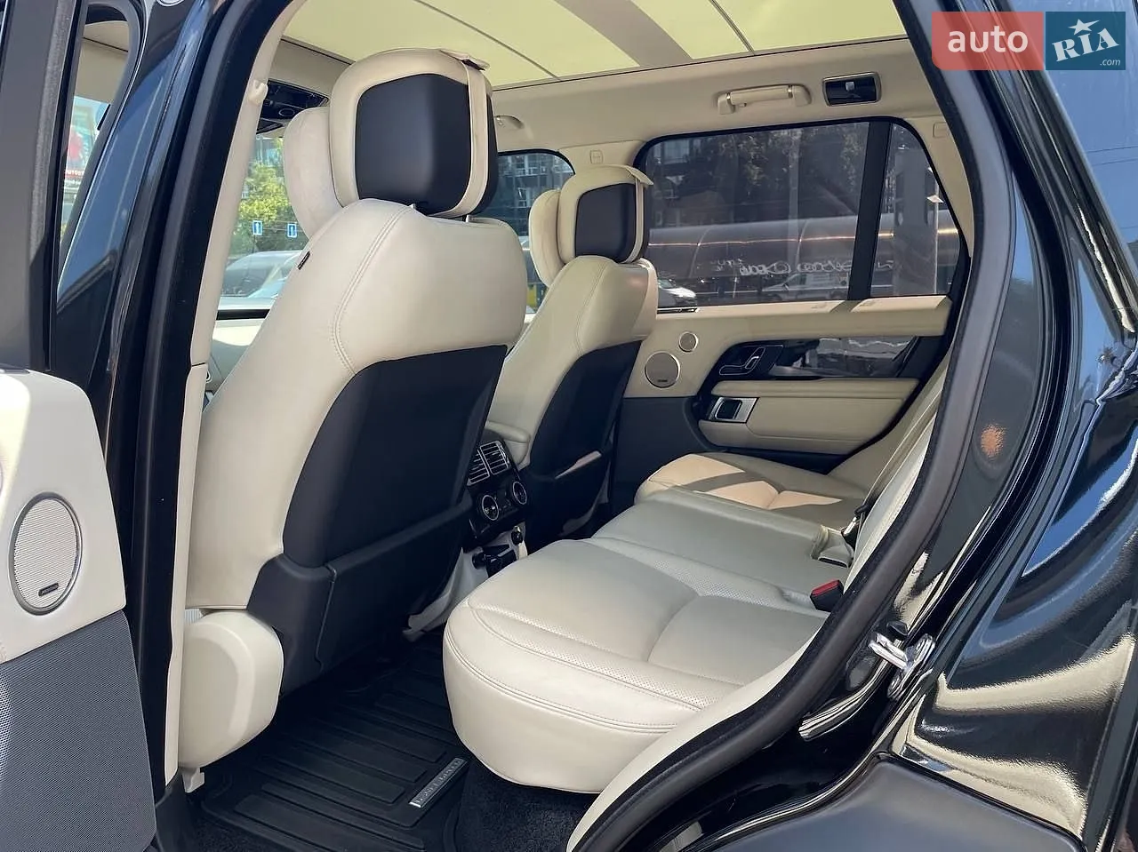 2020 Land Rover Range Rover - мініатюра 25