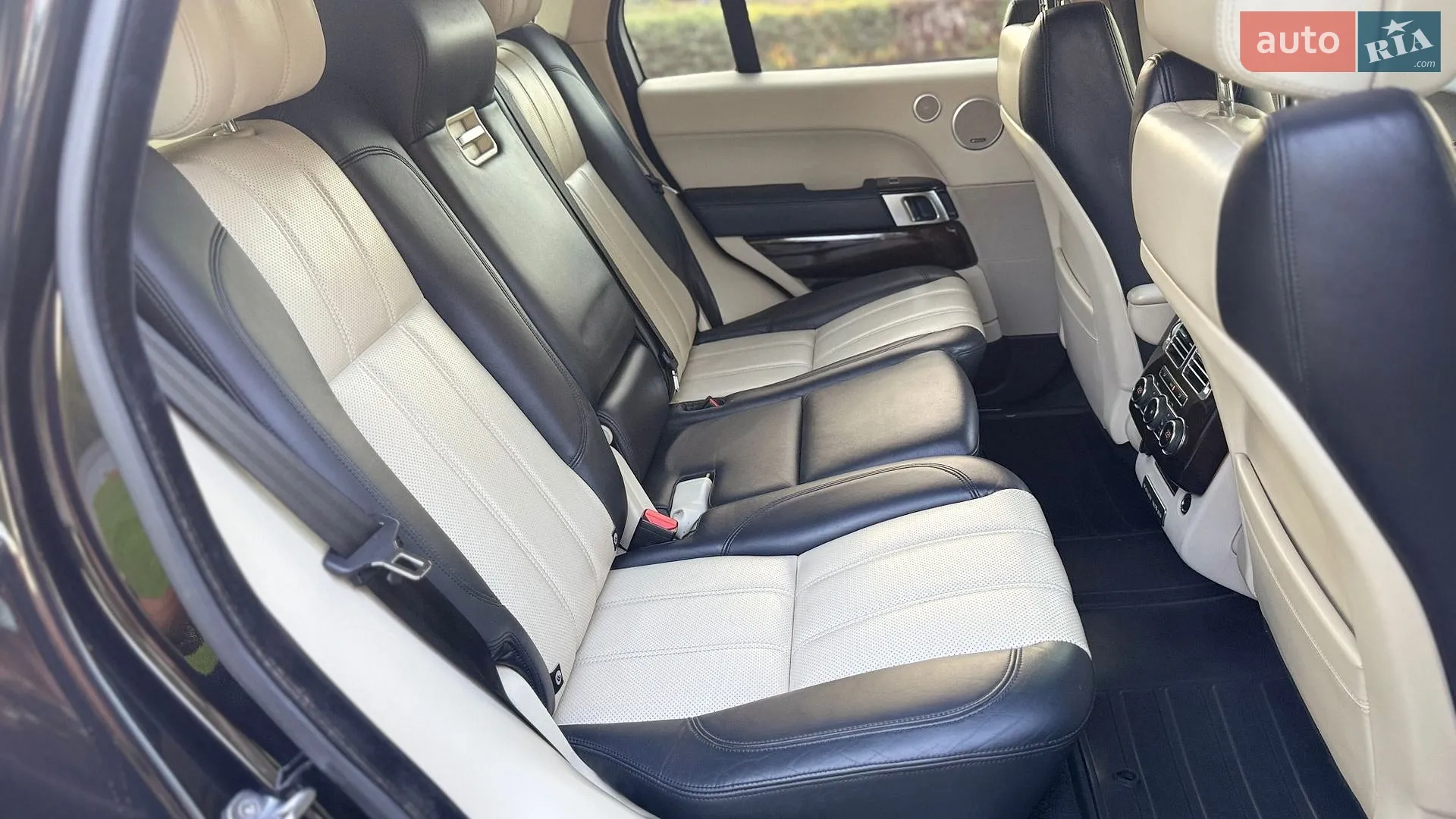 2013 Land Rover Range Rover - мініатюра 26