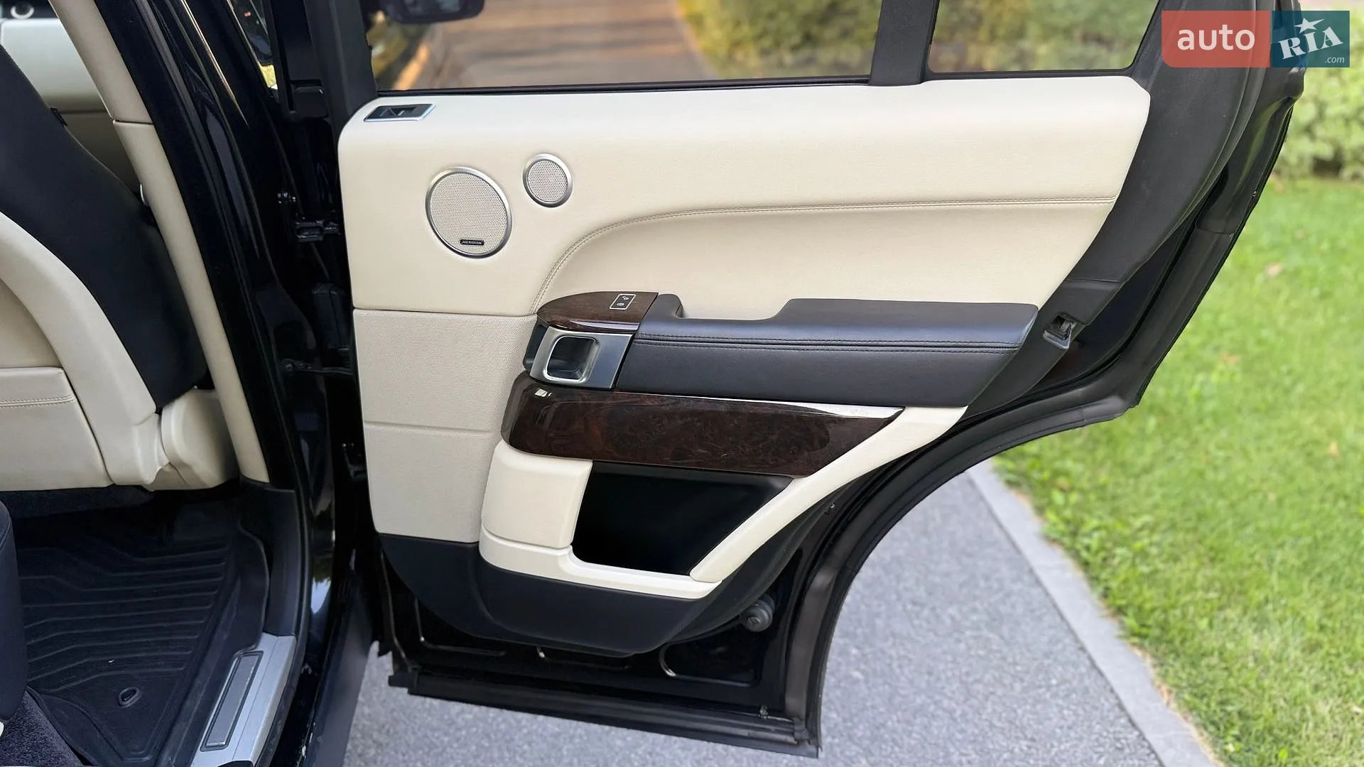2013 Land Rover Range Rover - мініатюра 27