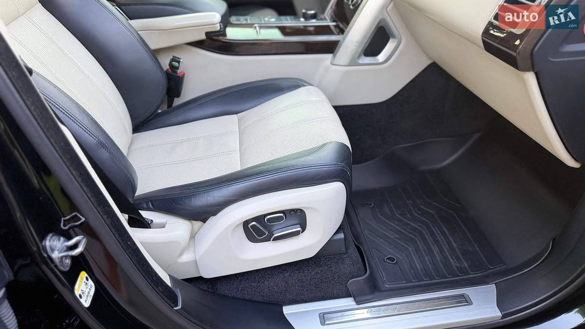 2013 Land Rover Range Rover - мініатюра 30