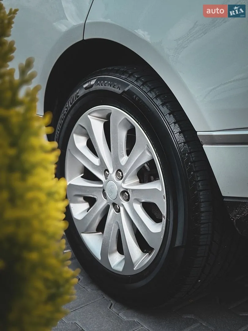 2016 Land Rover Range Rover - мініатюра 25