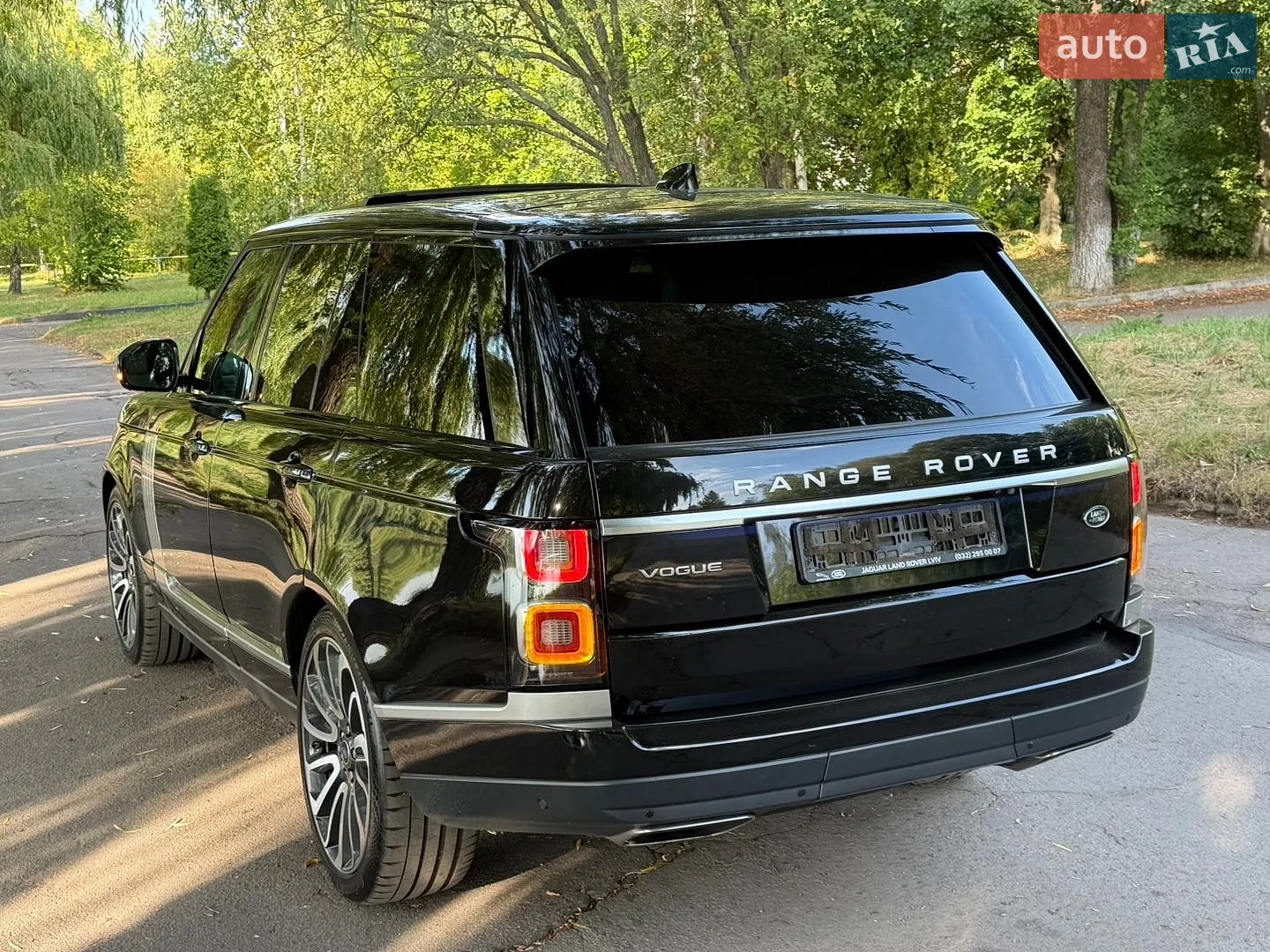 2020 Land Rover Range Rover - мініатюра 24