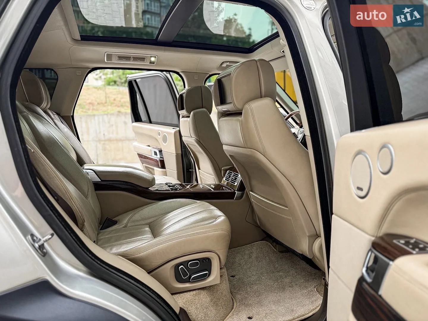 2013 Land Rover Range Rover - мініатюра 25