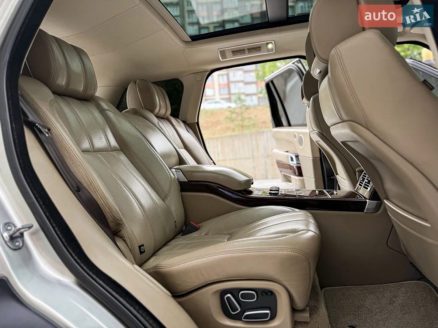 2013 Land Rover Range Rover - мініатюра 26