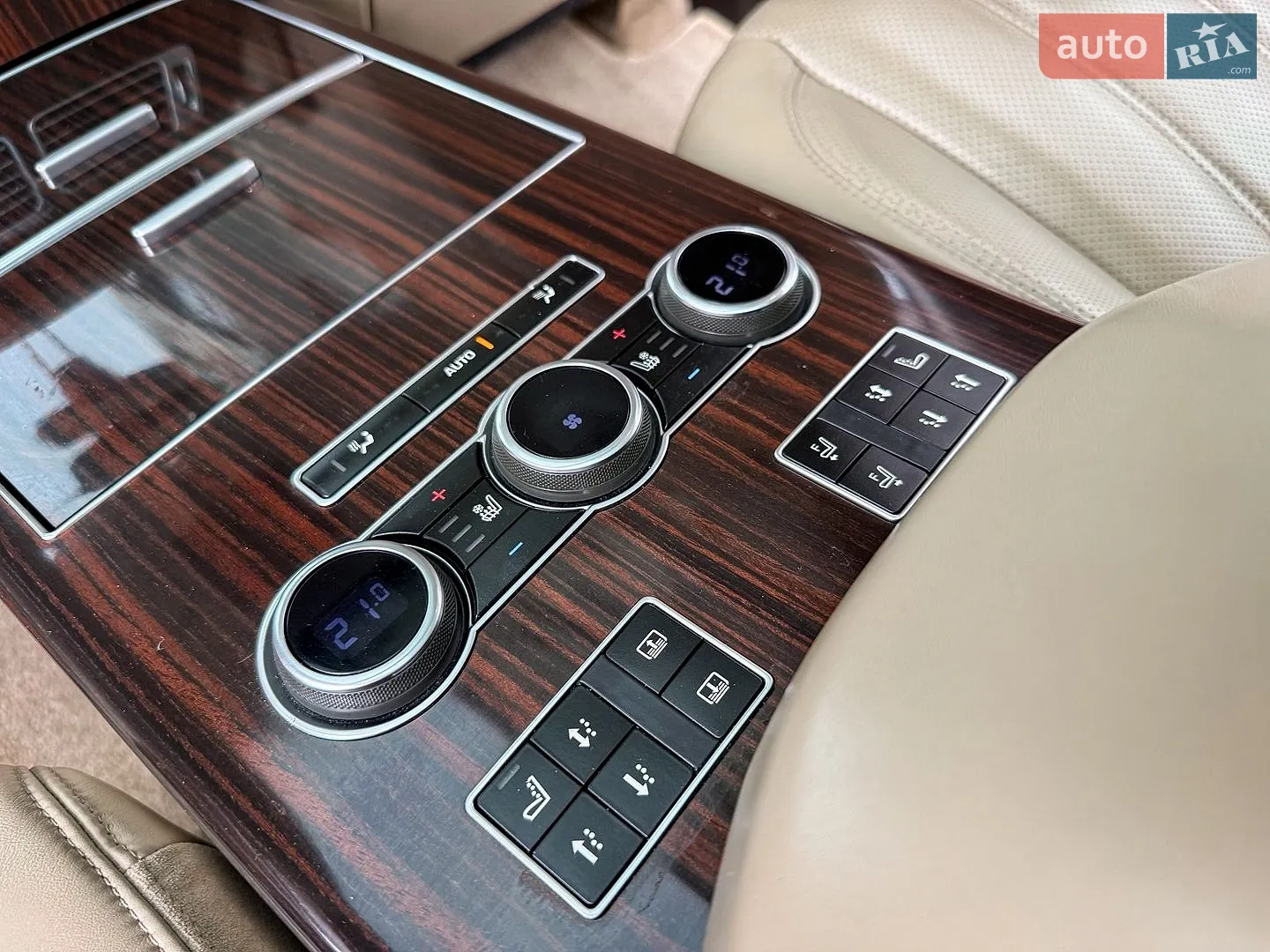 2013 Land Rover Range Rover - мініатюра 35