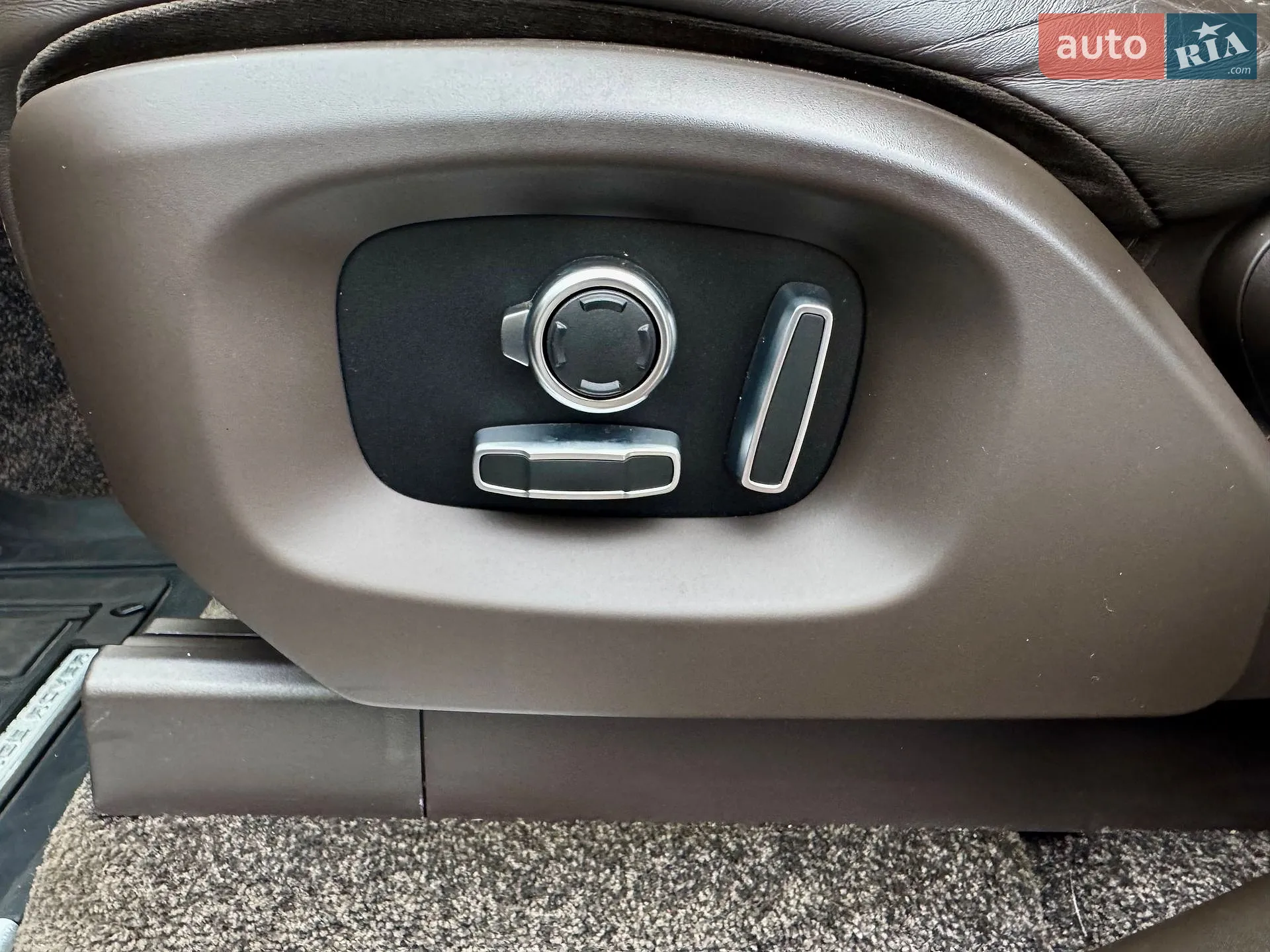 2016 Land Rover Range Rover - мініатюра 34