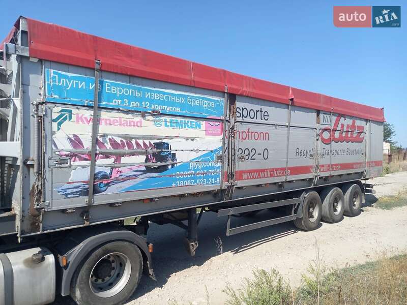 Зерновоз - напівпричіп Langendorf SKA 1996 в  фото Зерновоз - напівпричіп Langendorf SKA 1996 в