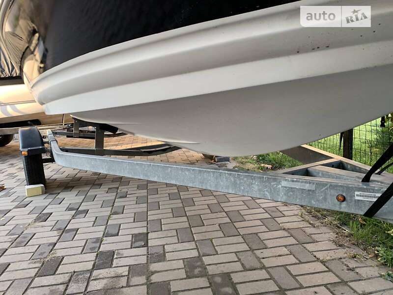 Катер Larson Cabrio 2011 в Запорожье