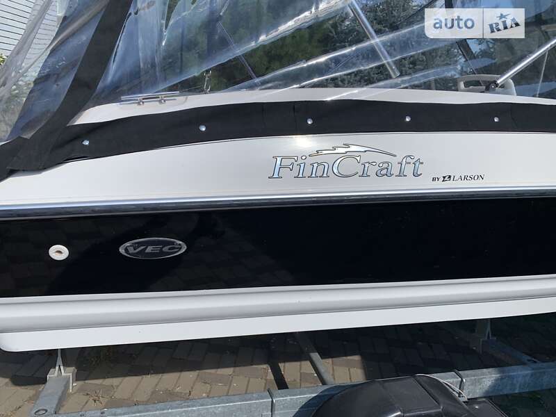 Катер Larson Cabrio 2011 в Запорожье