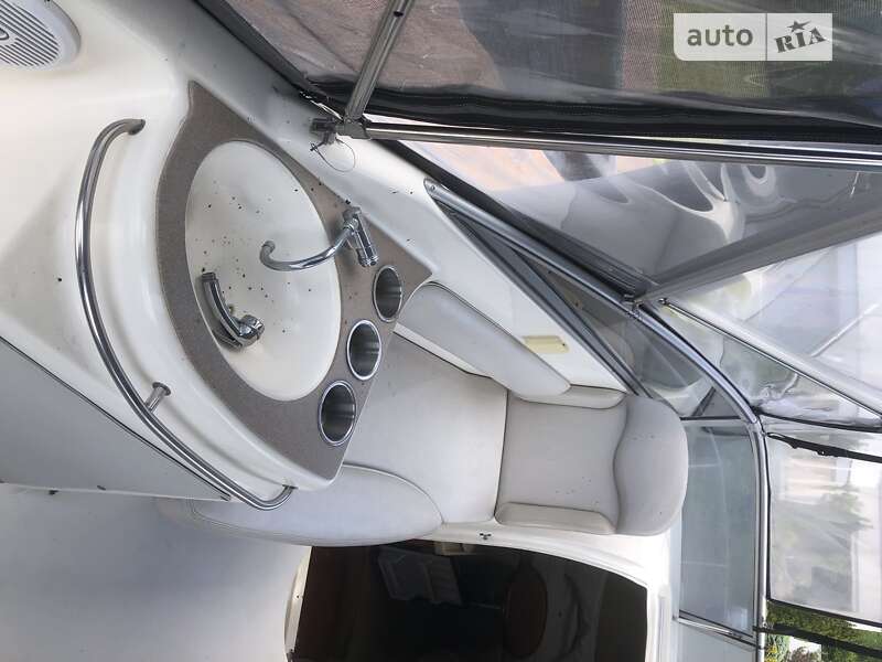 Моторна яхта Larson Cabrio 2007 в Дніпрі