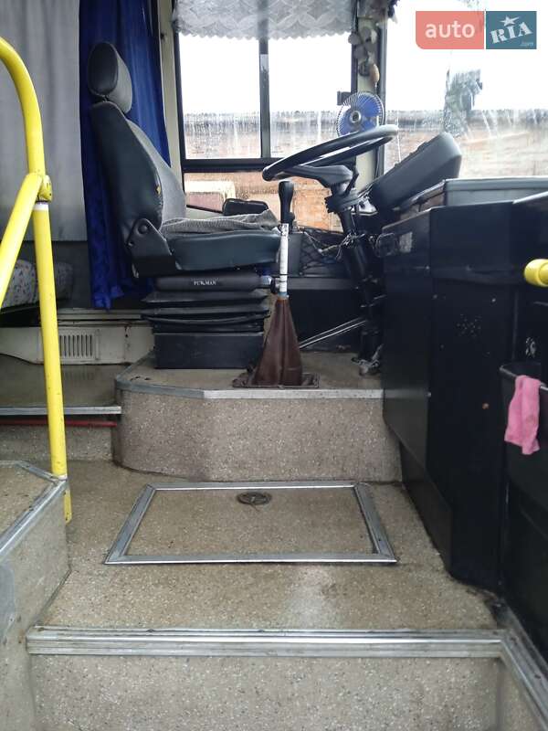 Туристический / Междугородний автобус ЛАЗ 5207 2004 в Николаеве