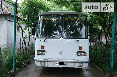 Автобус ЛАЗ 695 2000 в 