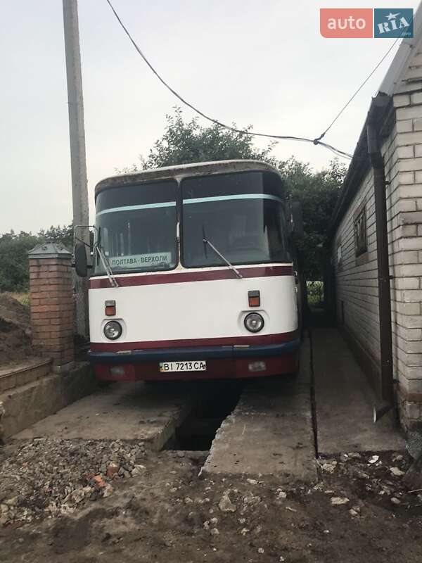 ЛАЗ 695 1993