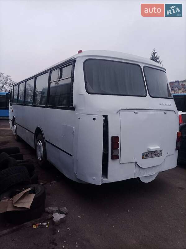 Пригородный автобус ЛАЗ 695 2000 в Ужгороде