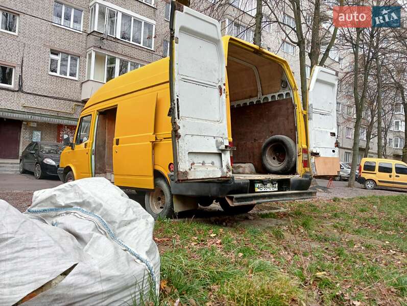 Грузовой фургон LDV Convoy 2003 в Львове
